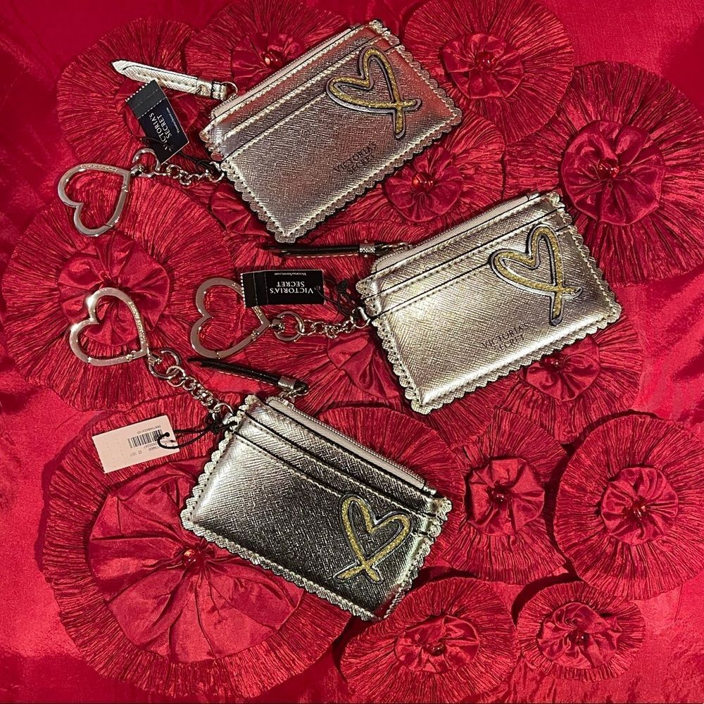 Cardāholder - Picture 8 of 12